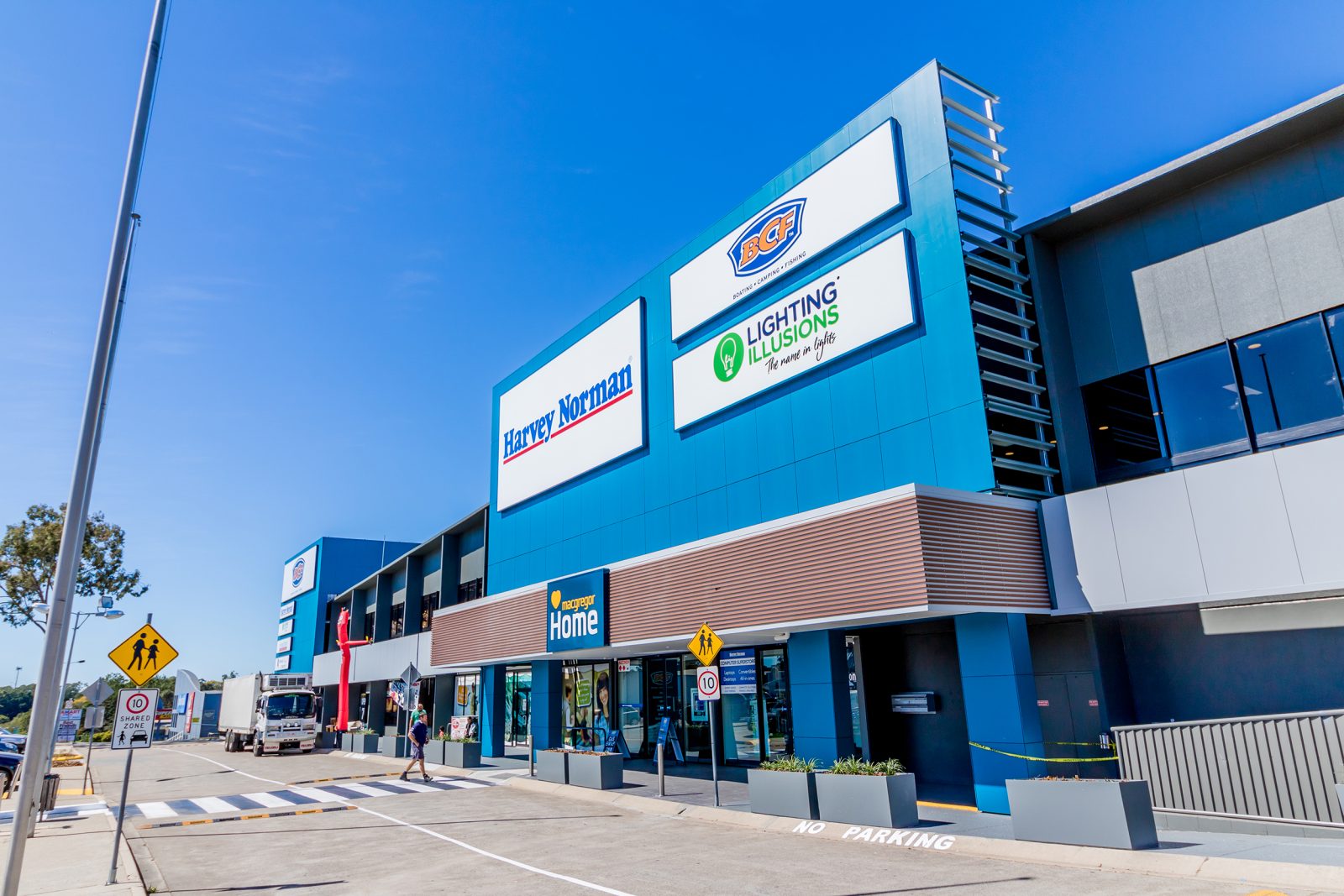 MacGregor Home Centre Go With The Gecko